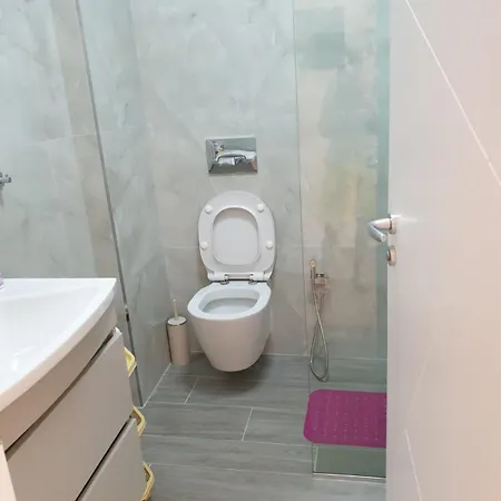 Front Line 2 Bedroom Sarandë